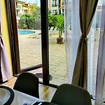 아파트 Pool Amadeus Lux